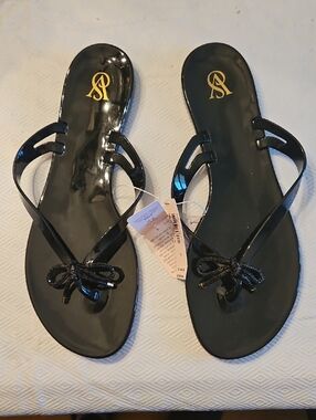 Victoria's Secret Black Patent Bow Thong Sandals